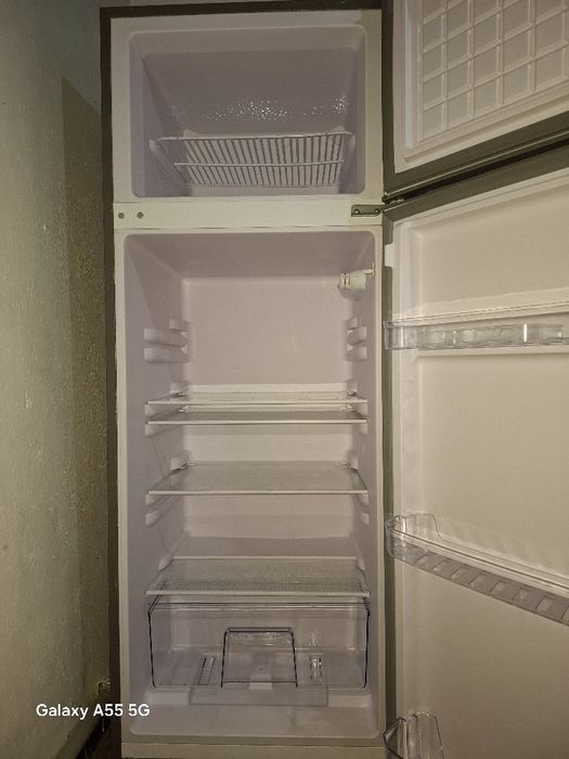 Холодильник сатылады