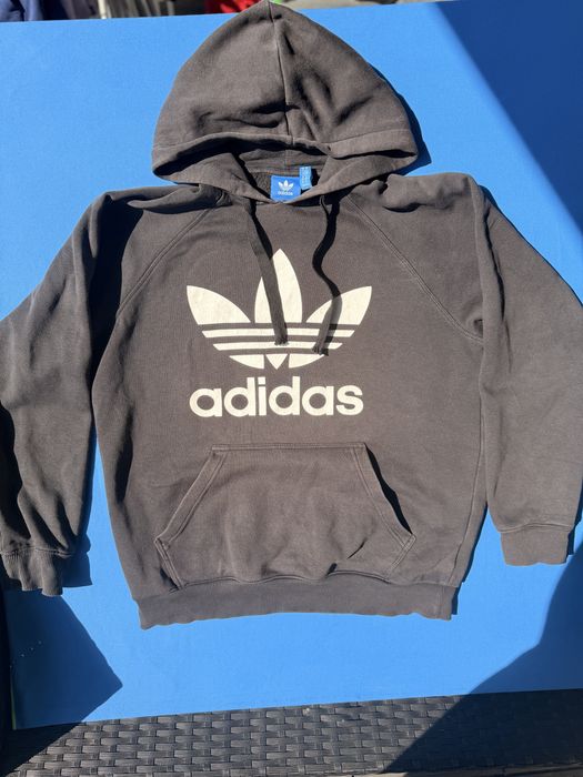 VAND Lot 30 Hanorace ADIDAS Originale - Pentru Reselling (Mărimi Mixte, Stare Bună)