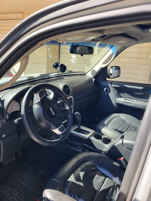 Jeep Cherokee 3.7 Limited 4x4 – газ, теглич, Mopar багажник, нов ГТП, реални 225 000 км