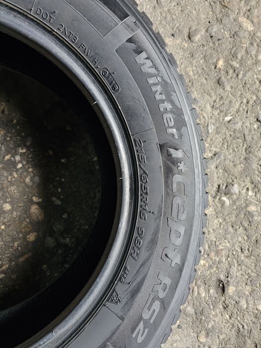 2 anvelope iarna 215 65 16 Hankook