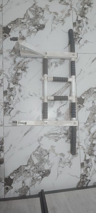 Настенный турник