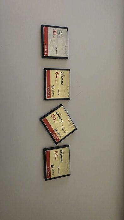 Compact Fash San Disk 64 Gb