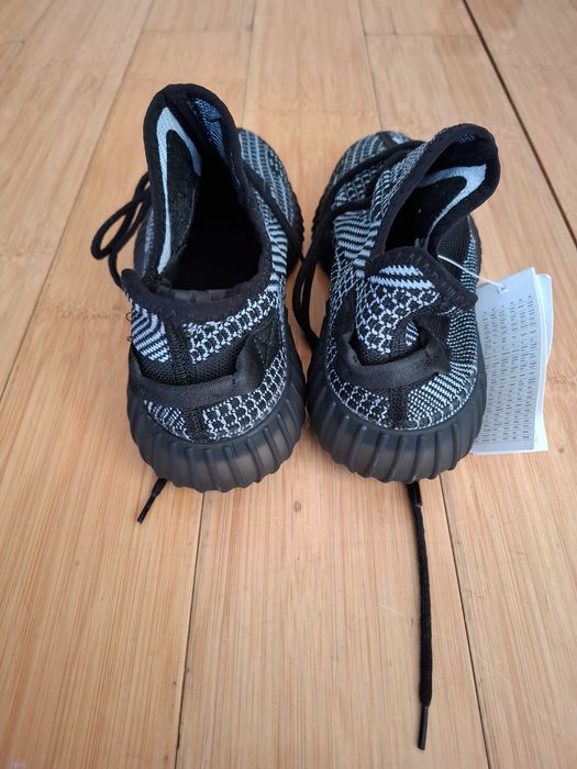 Adidasi Adidas Yeezy