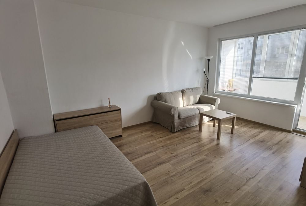 Дава се под наем Двустаен апартамент в Варна, Център - 42 кв.м за 408 € - Снимка #2