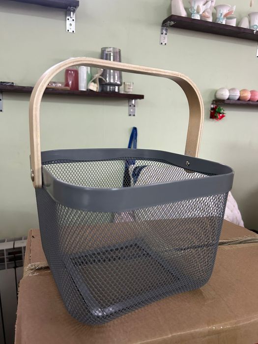 Продам металлические корзины для магазинов