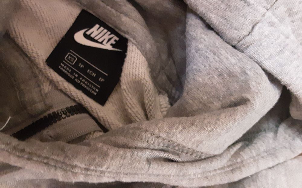 (XS) NIKE оригинални екипи(109лв) Myprotein GYMSHARK сет (20лв)