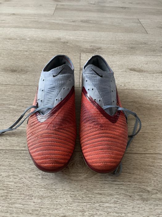 Бутсы Nike Phantom Low Elite FG
