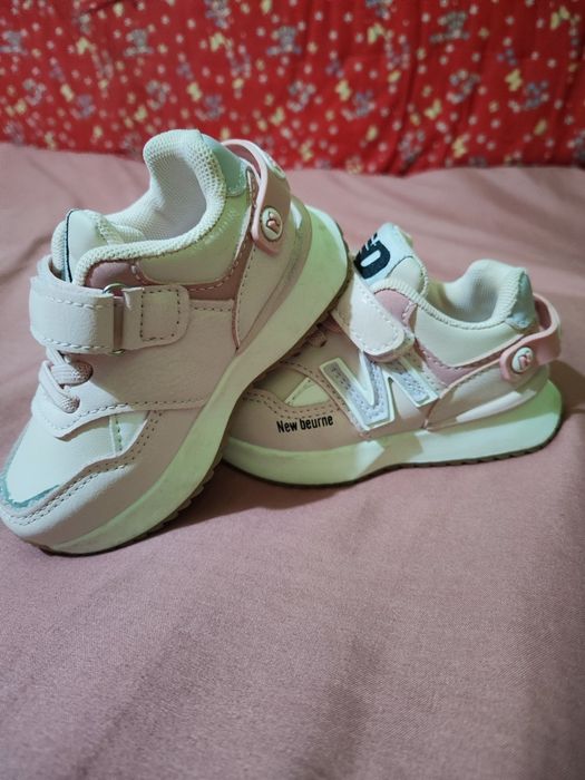 Детские кросовки новые