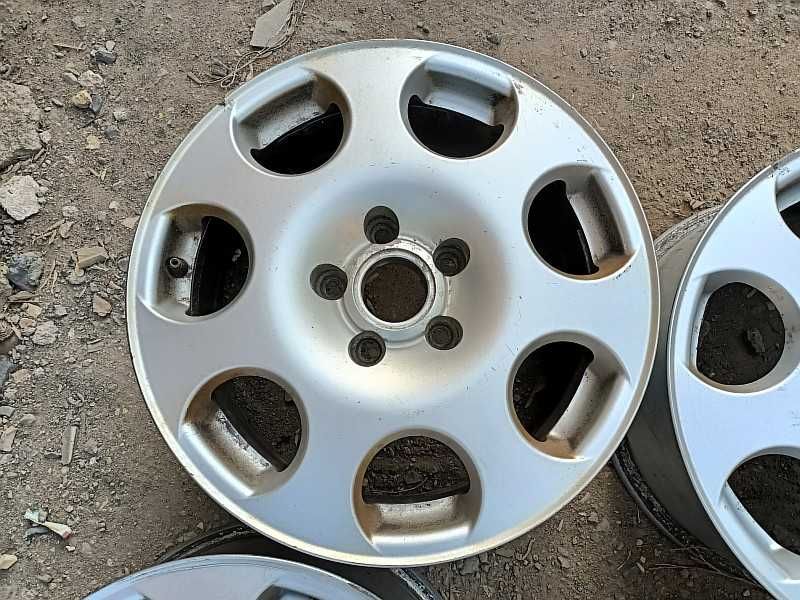 Продам легкосплавные диски "Speedline" на Audi .