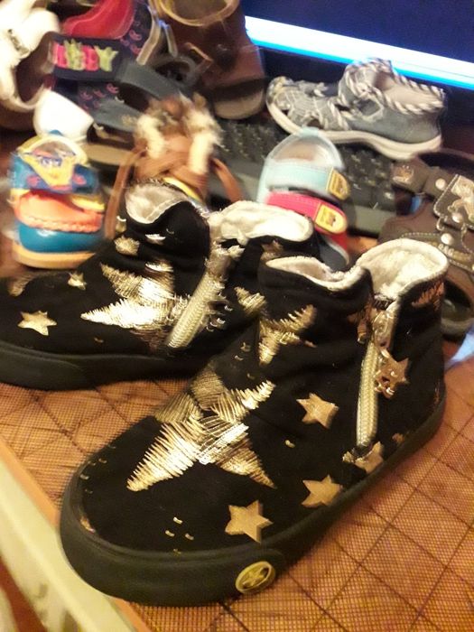 РАСПРОЛАЖА!!! Пишите на ватсап.Детская обувь с полугода до 5 лет