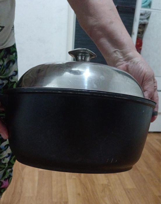 Кострюля с крышкой 5л
