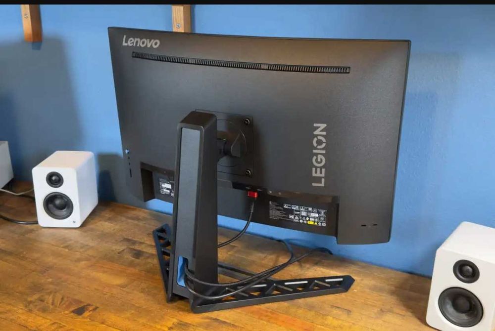 LENOVO Legion 27 инча VA WLED FHD 1920x1080 350cd/m2 0.5ms 2xHDMI 2.0 DP 1.4 високоговорители Raven Black