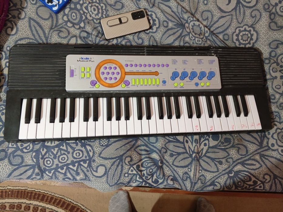 Синтезатор.и игровой.приставка