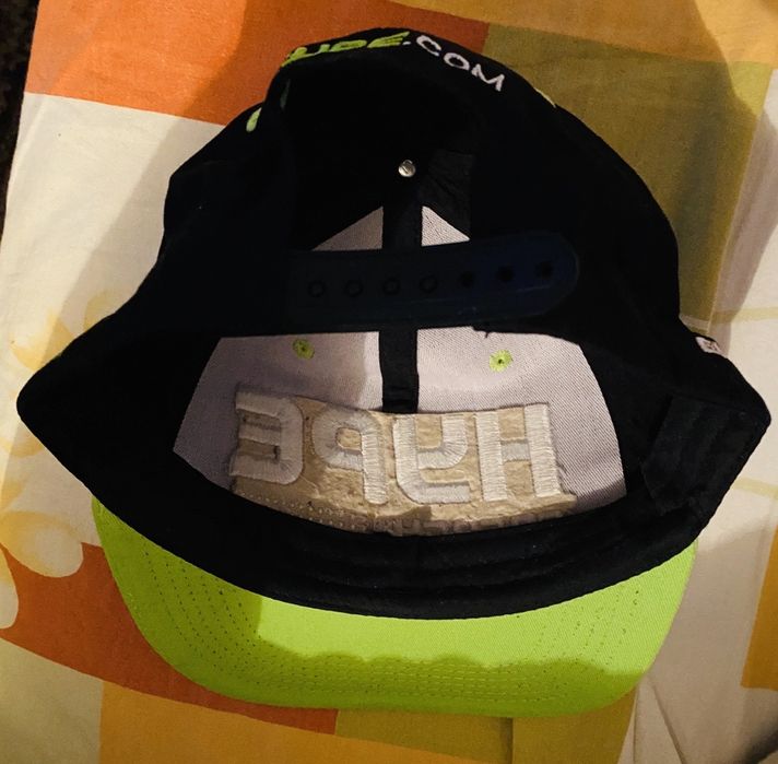 Скейтърска шапка