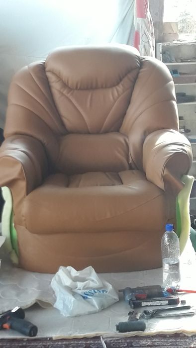 Перетяжка офисных кресла