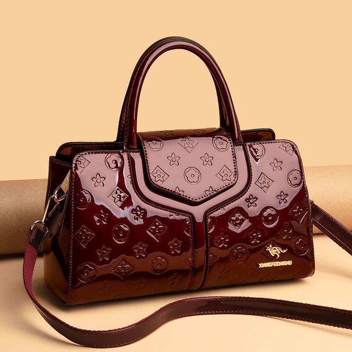 Ayollar sumkasi yangi