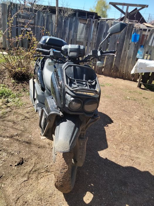 Скутер срочно продам