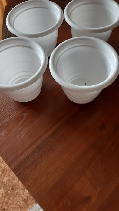 Продам  цветочные  горшки