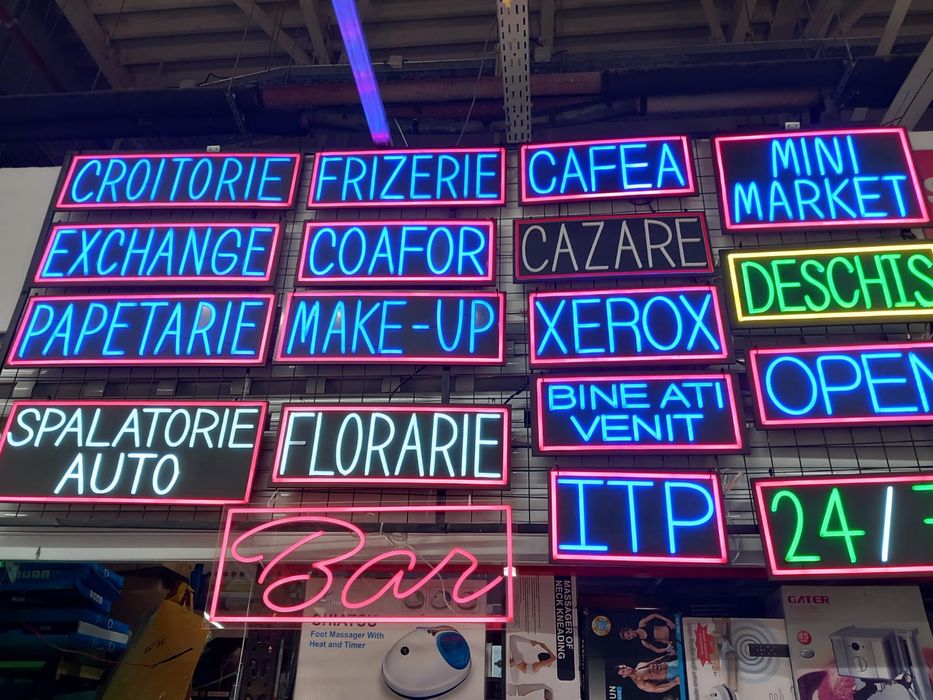 Semn firma luminoasa magazin, restaurant, bar. Diverse modele, marimi.