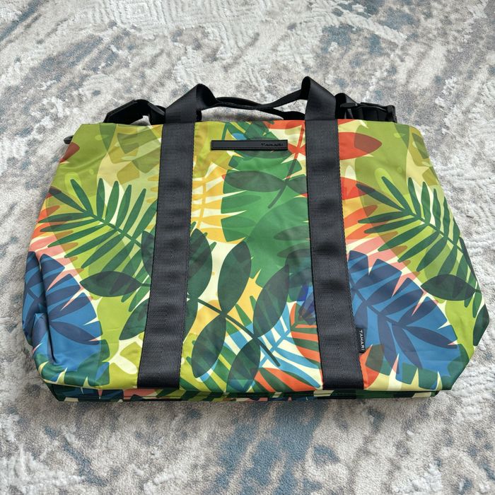 Сумка новая Tahari