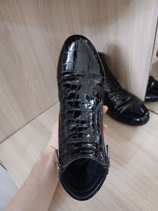 Ботинки весенние женские