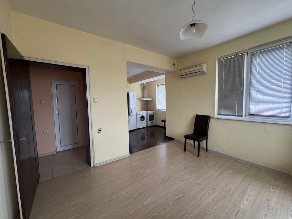 Продава се Етаж от къща в Търговище, Център - 100 кв.м за 1071 €/кв.м - Снимка #1