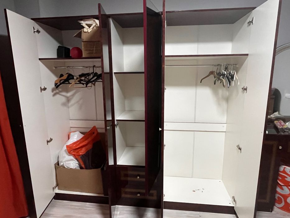 Спальный гарнитур