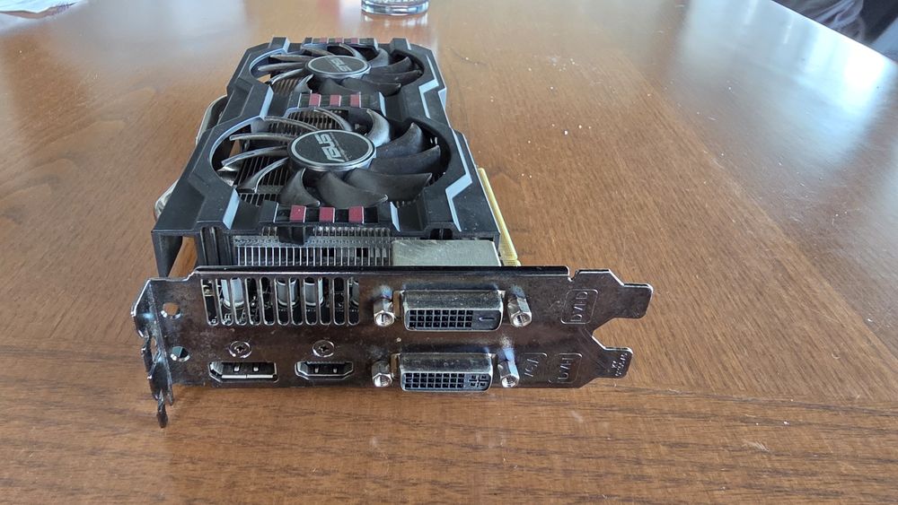 Placa video pcie AMD Radeon R7 260X, 2gb ddr, 128bit