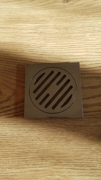 Квадрат за баня 10 см х 10 см