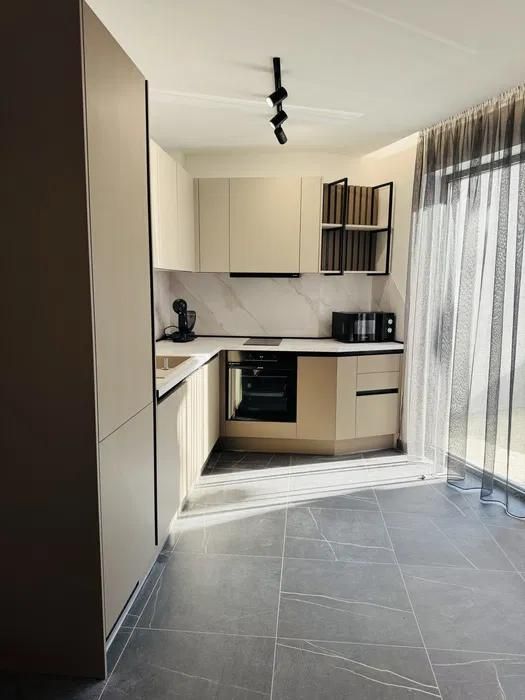 Двустаен апартамент, под наем, кв. Колхозен пазар