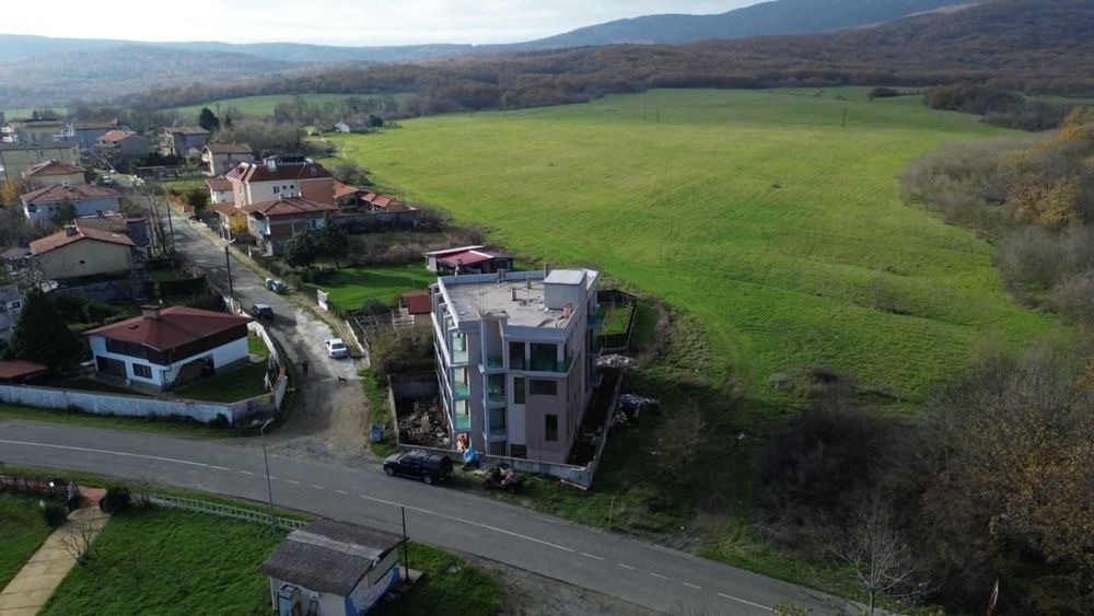 Студио в новострояща се малка бутикова сграда с акт 15.