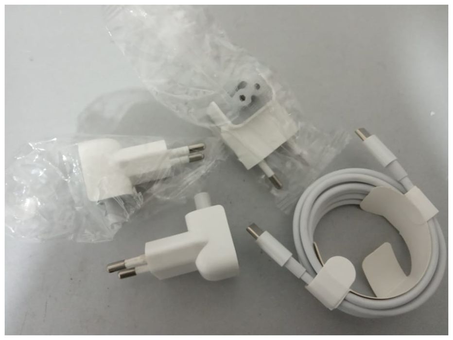 зарядка для MacBook - блок питания на макбук