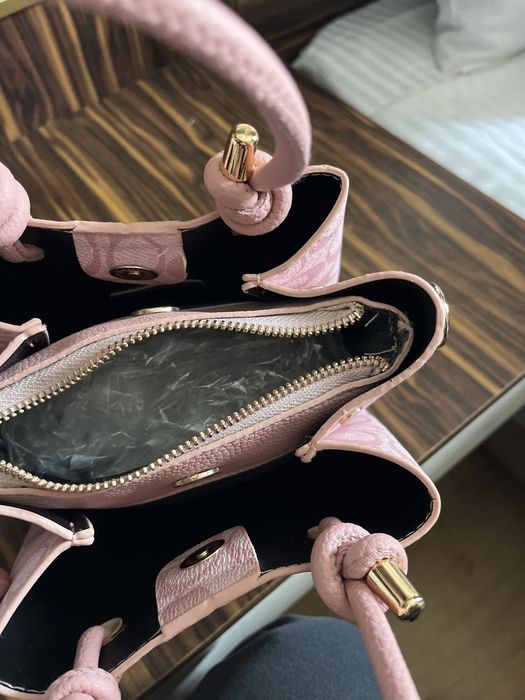 Розова coach mini bag