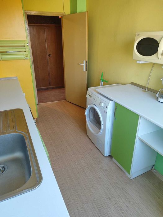 Дава се под наем Тристаен апартамент в Казанлък - 85 кв.м за 306 € - Снимка #3