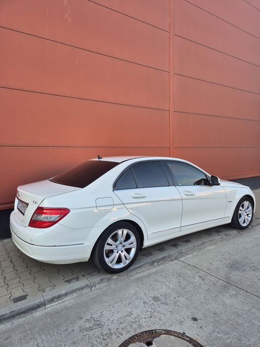 Mercedes c220 pentru cunoscători