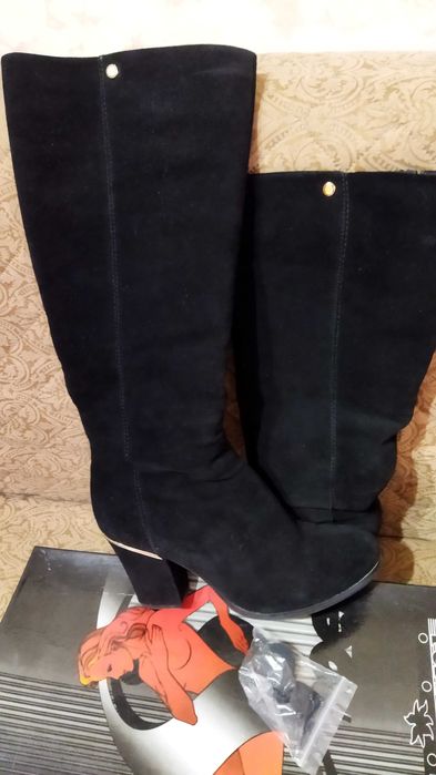 Продам зимние сапоги