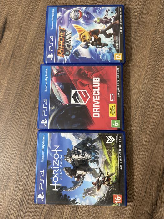Продам Playstation 4 slim 500gb