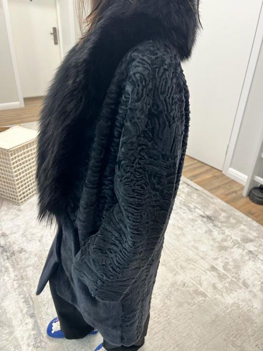 Продам шубу Yves Salomon