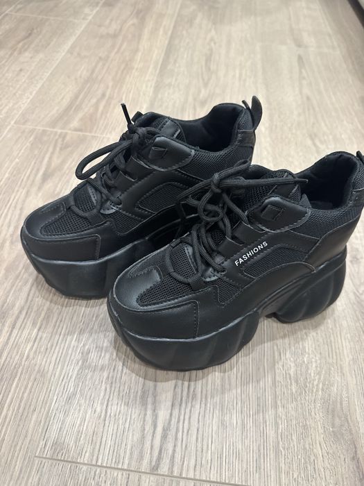Кроссовки на платформе 36 размер