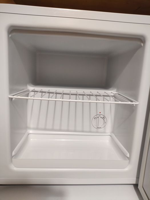 Mini congelator H. Koenig, FGW400, capacitate 34 litri, compact,