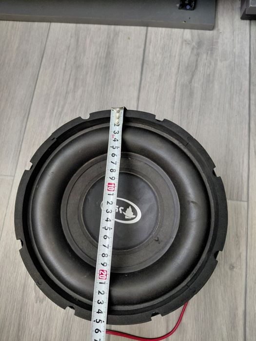 Колонка от сабвуфера.