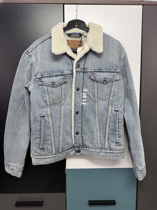 Geacă din denim Levi’s cu blană
