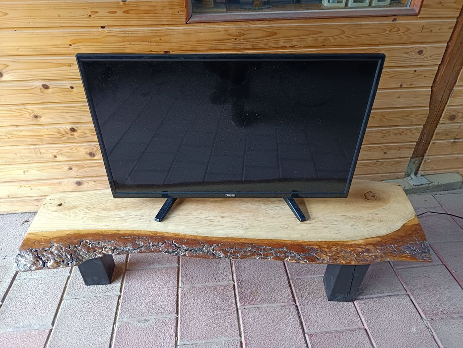 Comoda televizor