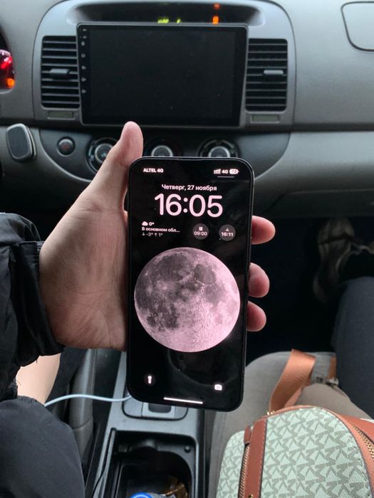 Продам айфон 14 промакс 512гб