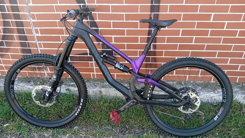 Bicicleta Full Suspension Canyon