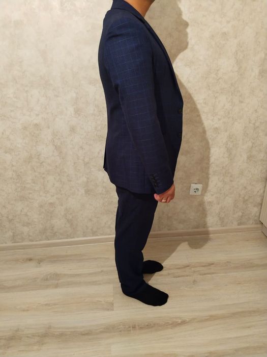 Продам мужской костюм