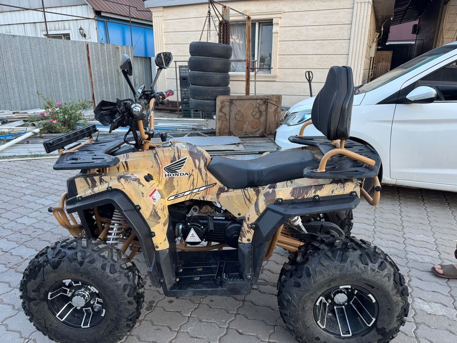 Квадроцикл Honda 250 кубов