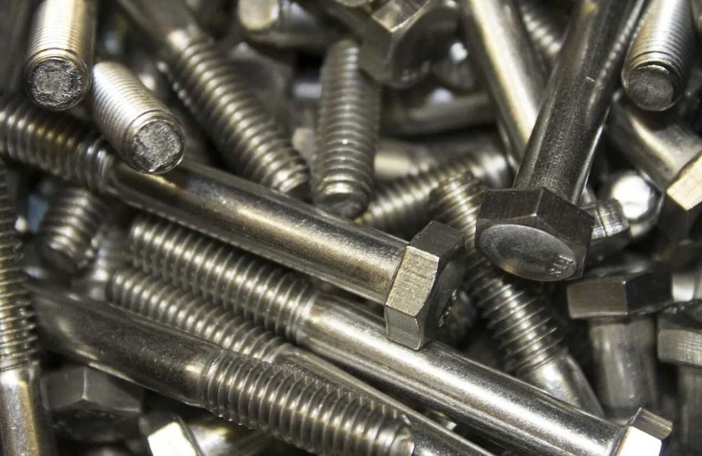 болты черные м16