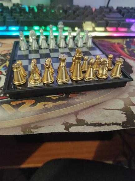 Мини магнитна шахматна дъска 12,7 см – сгъваем портативен комплект