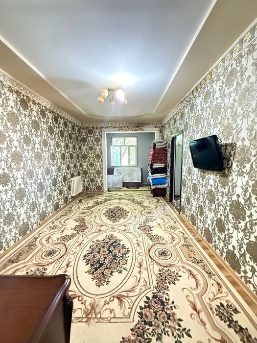 Продам чиланзар 8.  Двух комнатная